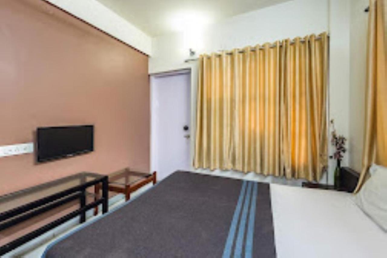 Hotel Abhishek ,Nashik Εξωτερικό φωτογραφία